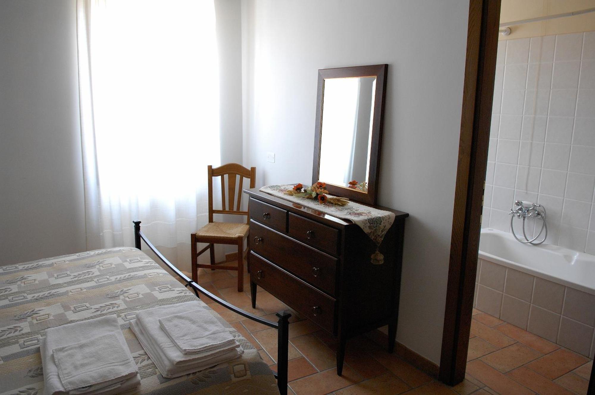 Agriturismo Il Borghetto مونتيفالكو المظهر الخارجي الصورة