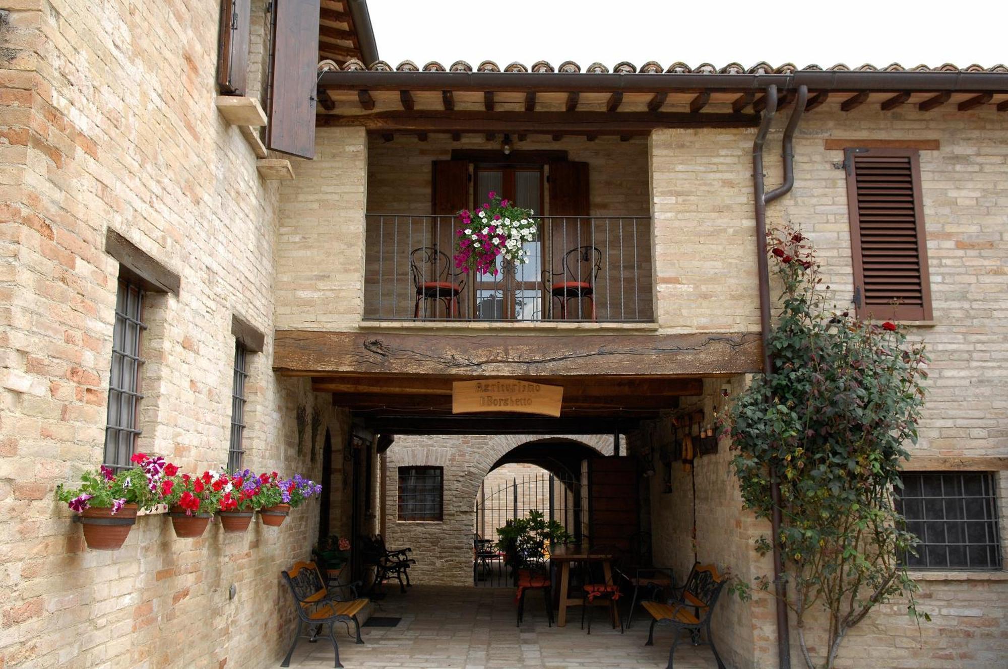 Agriturismo Il Borghetto مونتيفالكو المظهر الخارجي الصورة